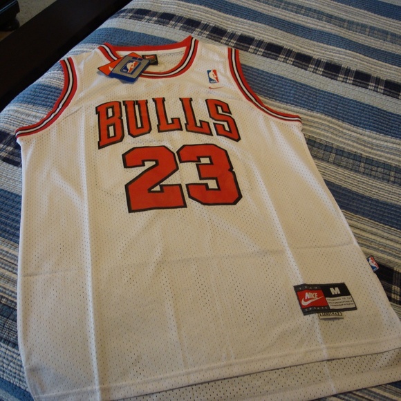 Chicago Bulls Jordan Jersey 23 NWT M - Picture 2 of 7